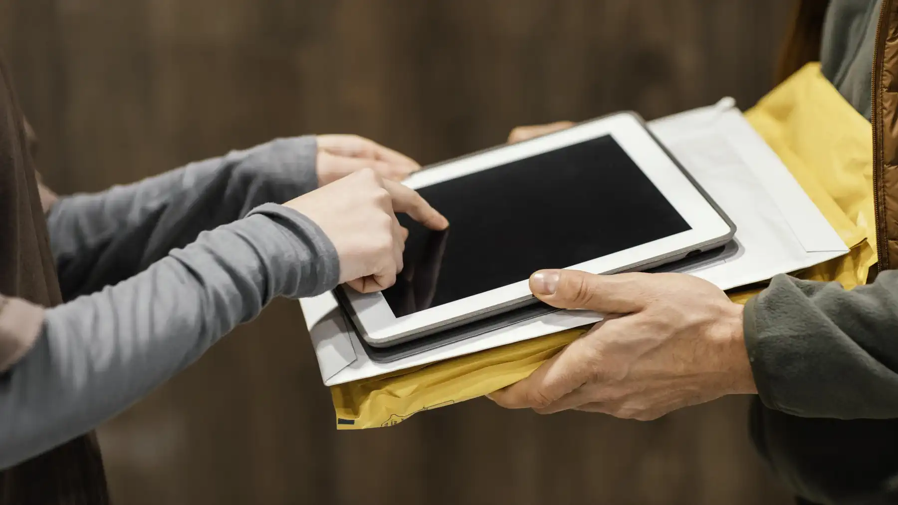 Podpisovanie dokumentov rukou na tablete či telefone